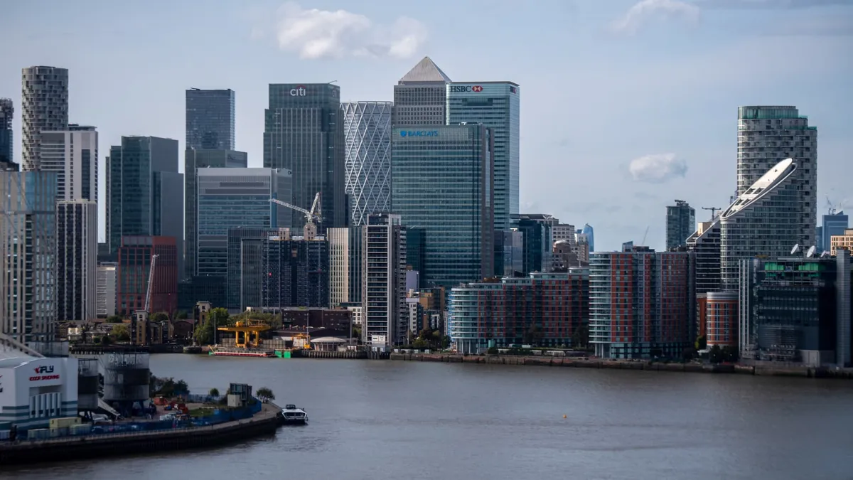 london — DE news