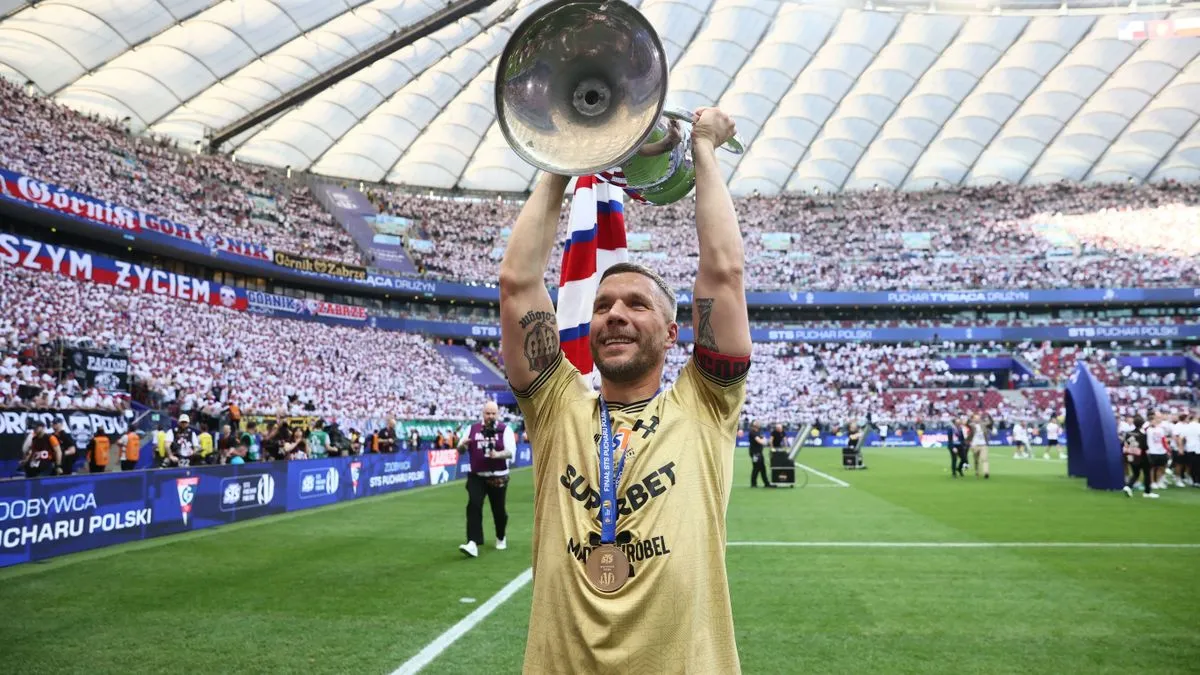lukas podolski — DE news