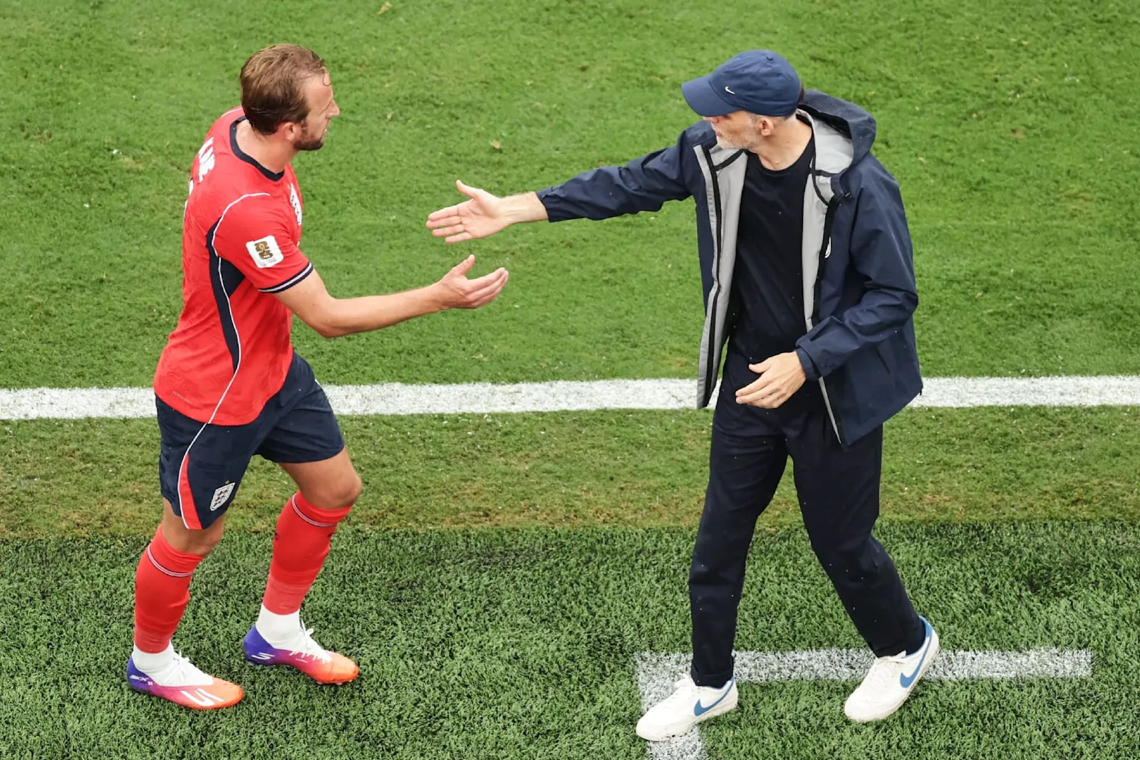 Unzufrieden vor der Pause: Englands Harry Kane und Trainer Thomas Tuchel