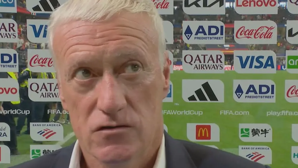 Die französische Nationalmannschaft verpasst den Einzug ins WM-Finale. Nach der Pleite gegen Spanien zeigt sich Trainer Didier Deschamps selbstkritisch, stellt aber auch die Leistung des Schiedsrichters zur Diskussion.Quelle:Magenta TVAutoplay
