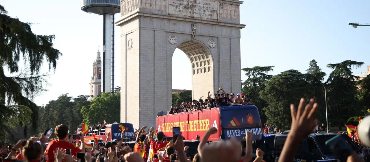 Spanien Fans bejubeln ihre Nationalmannschaft